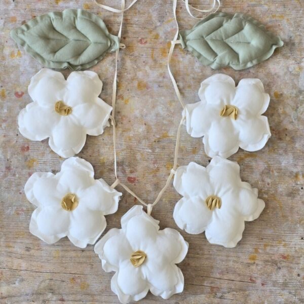 Varal Mix de Flores e Folhas