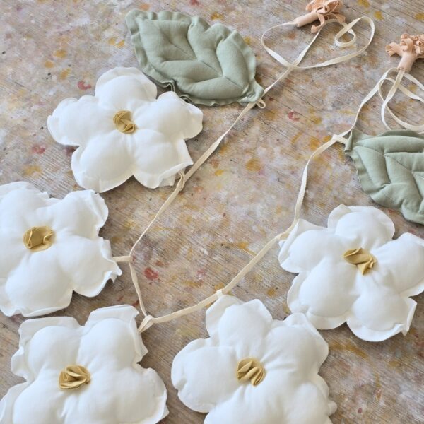 Varal Mix de Flores e Folhas
